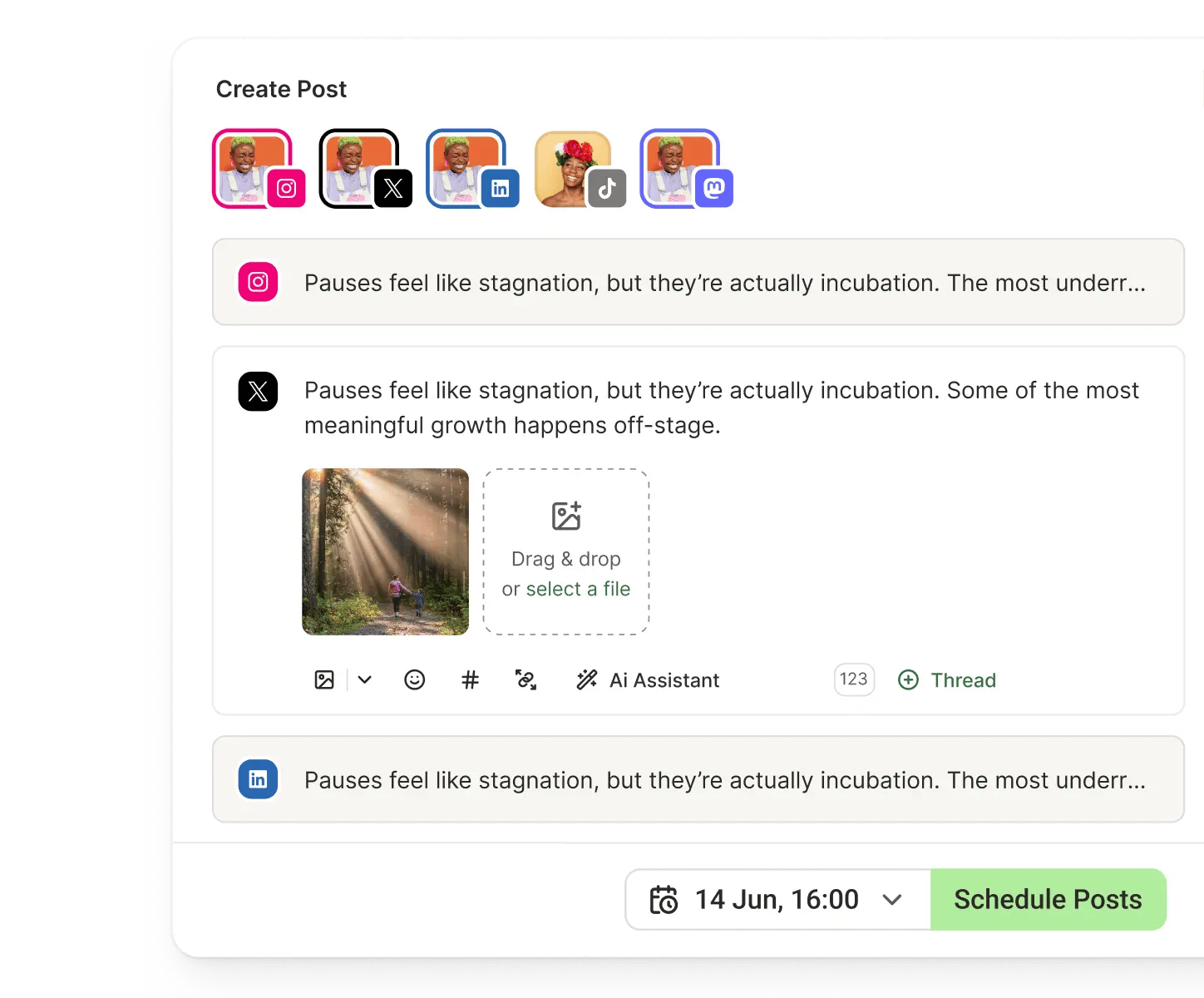 Toddy post creation view with editors and previews for each social network, including AI Assistant and thread options.