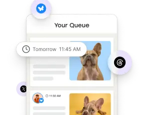 App móvil de Postlane con múltiples cuentas de redes sociales y una cola de publicación.