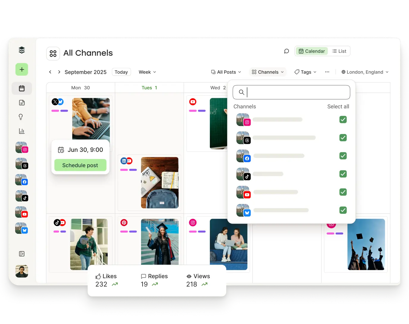 Vista del calendario de Postlane con publicaciones programadas y filtros para canales, etiquetas y más.